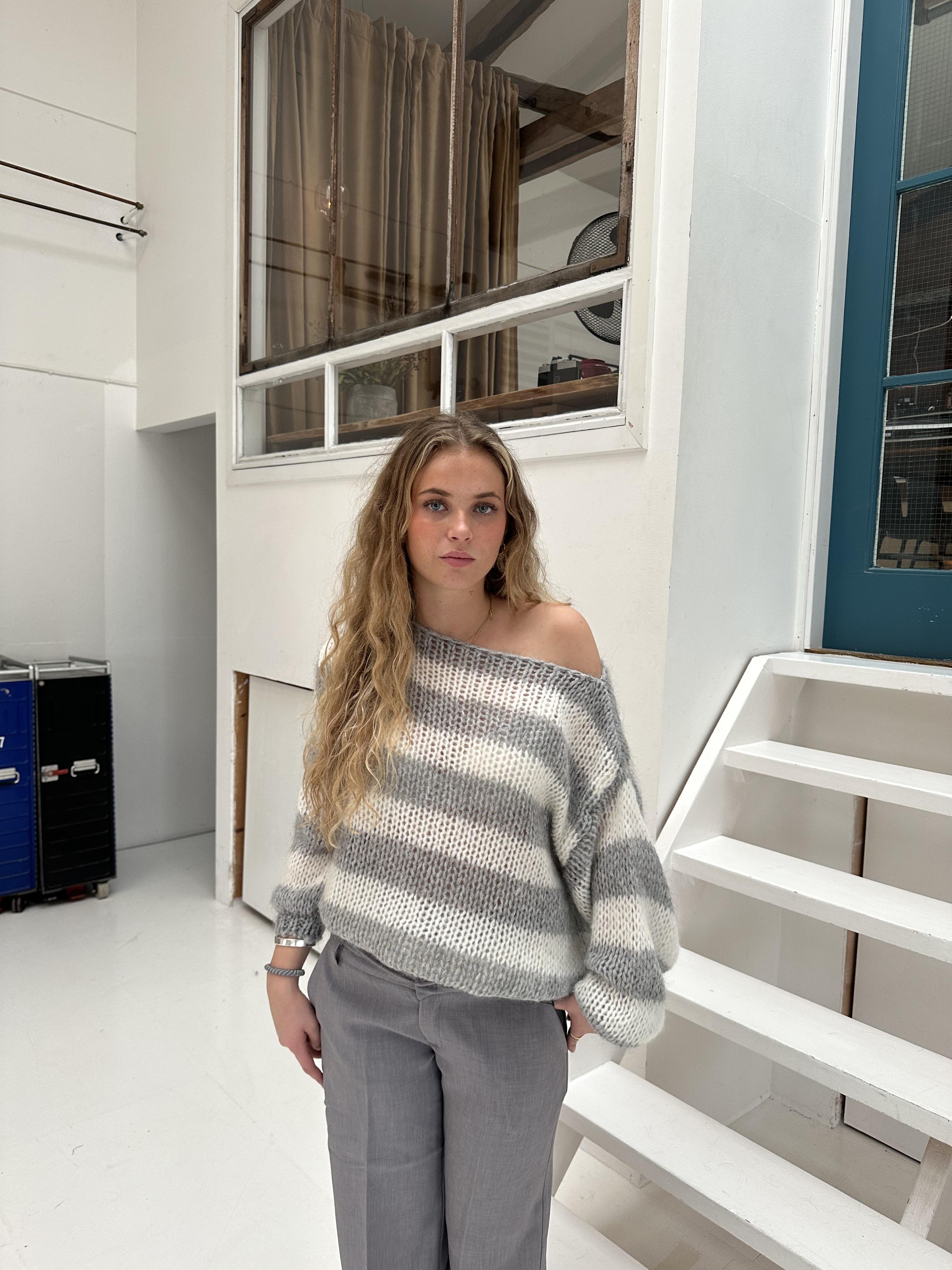 Raverya - Comfi Sweater