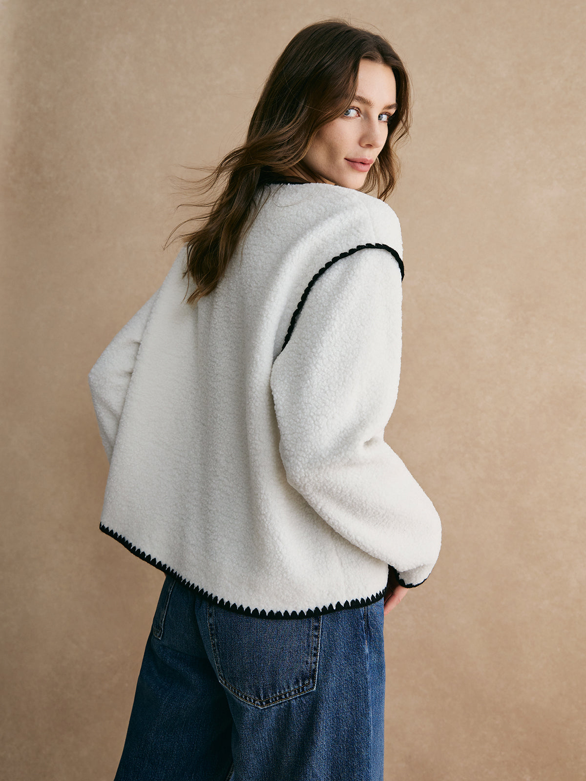 Raverya - Minky Fleece Jas Met Contrastbies