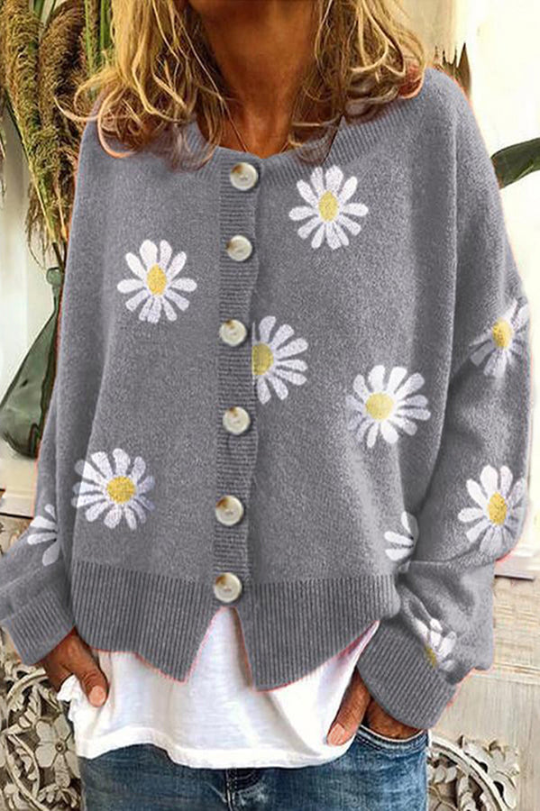 Gebreide trui met bloemen