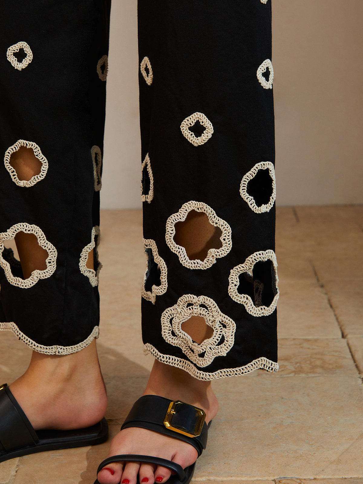 Katoenen Cropped Broek met Holle Borduurdetails