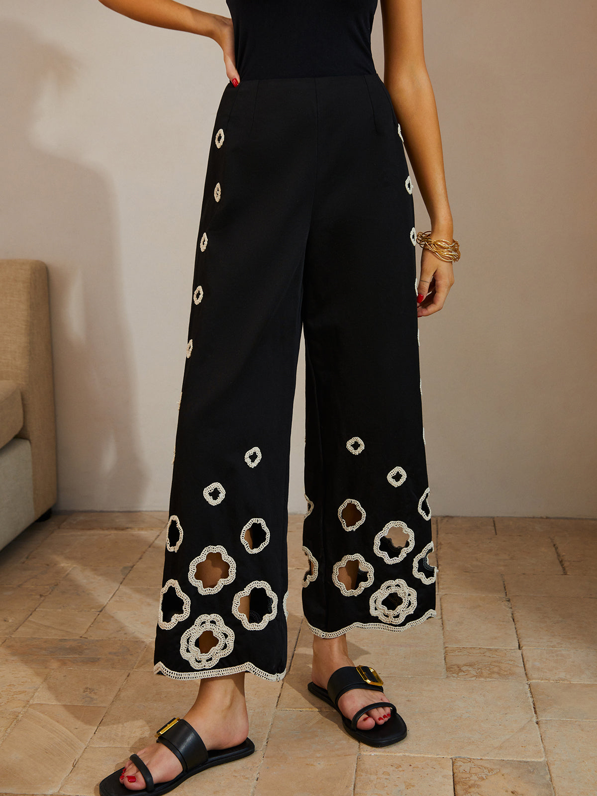 Katoenen Cropped Broek met Holle Borduurdetails