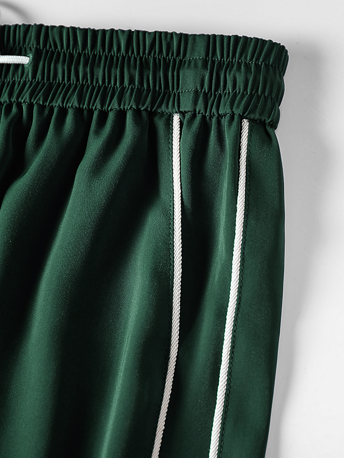 Broek met Contrasterende Bies en Trekkoord