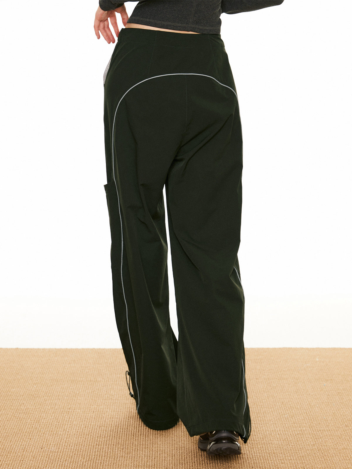 Broek met Contrasterende Bies en Trekkoord