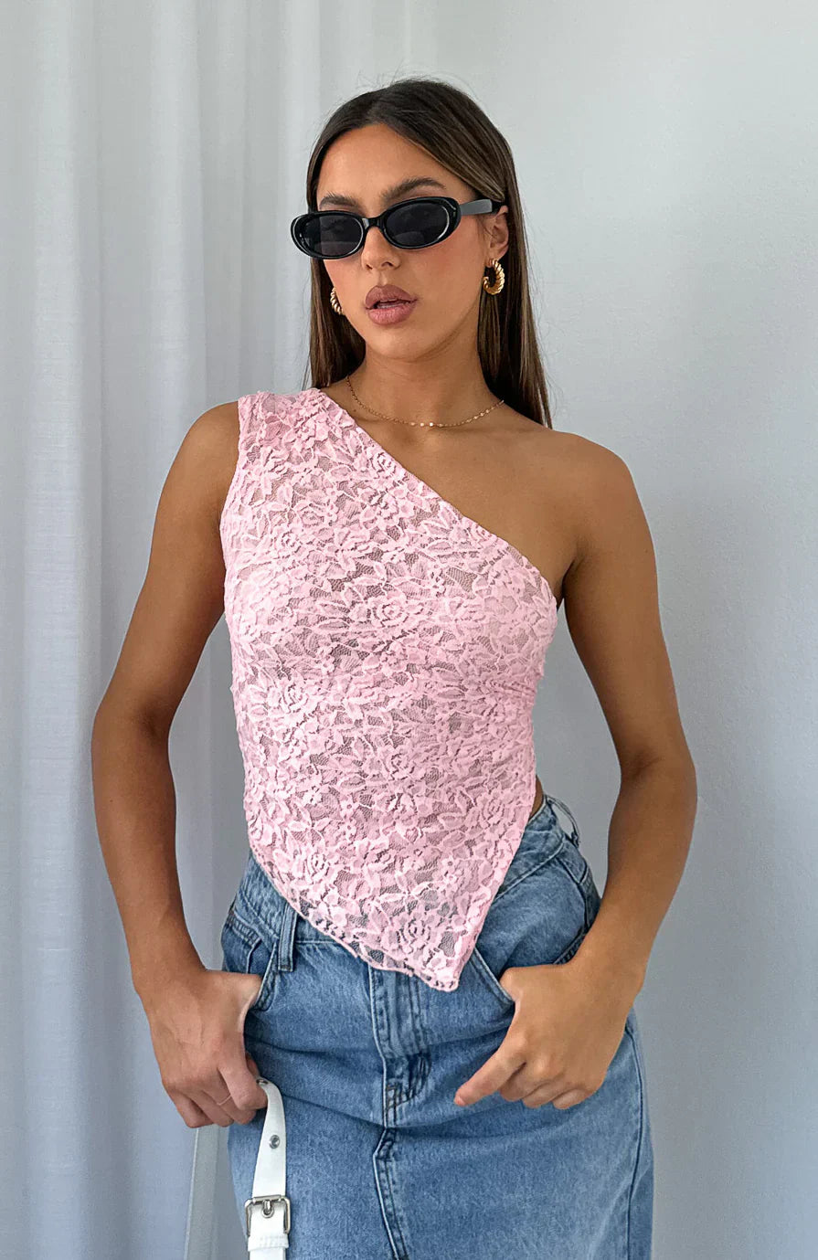 Kanten top met rug detail